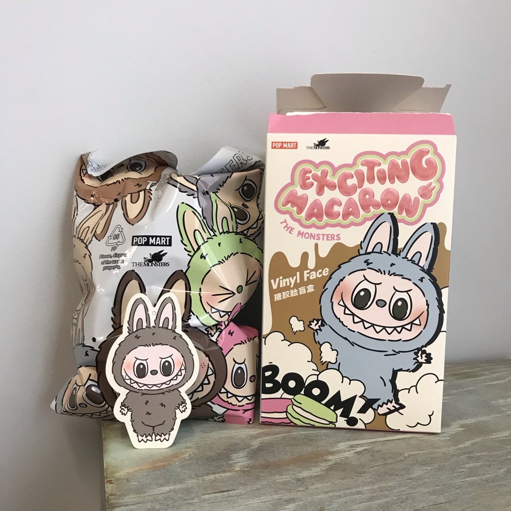 Pop Mart Labubu Exciting Macaron - Sesame Bean